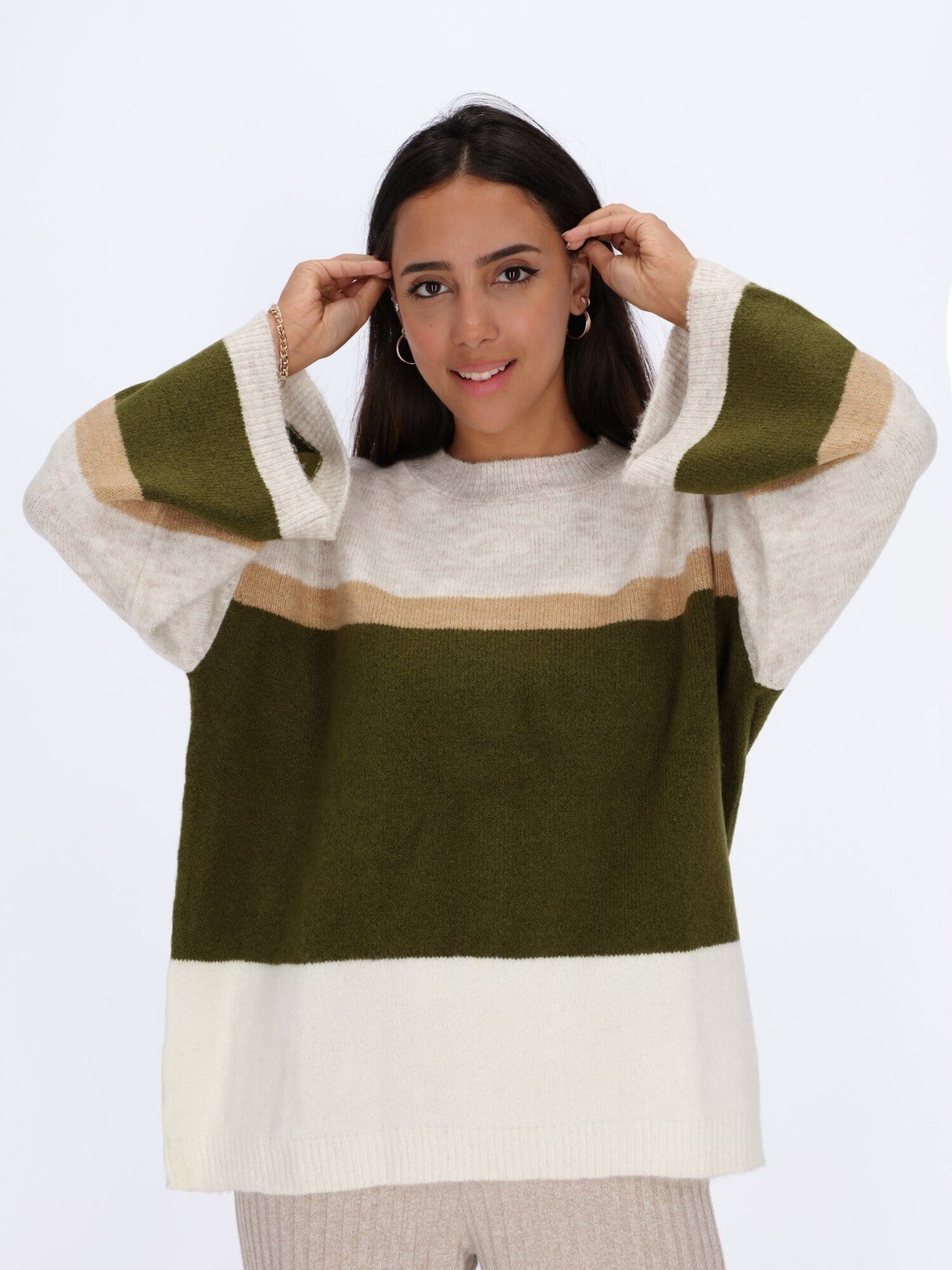 OR Knitwear Dropped Shoulder Color-Block Pullover