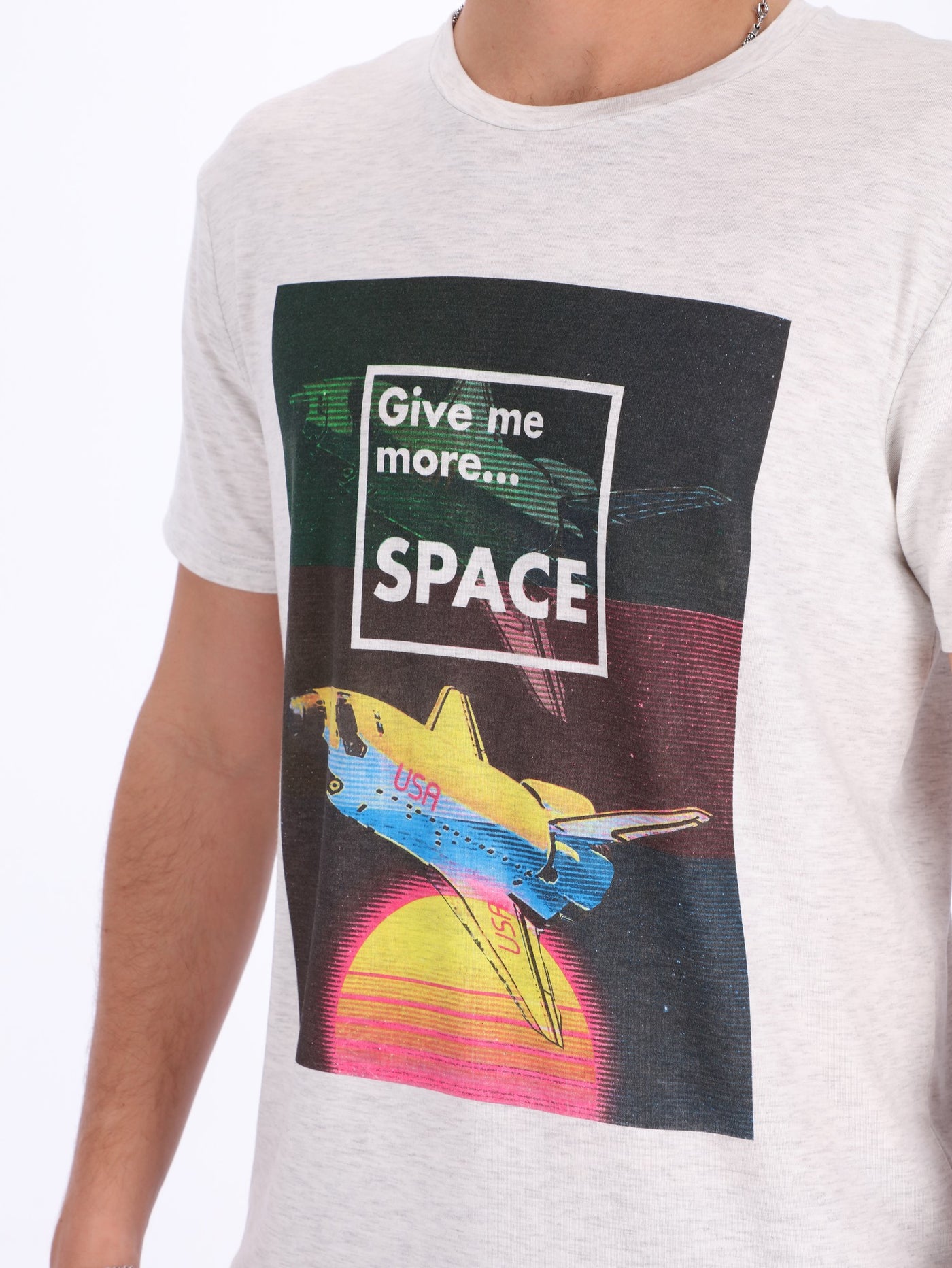 O'Zone Men's Give Me More Space Front Print T-Shirt