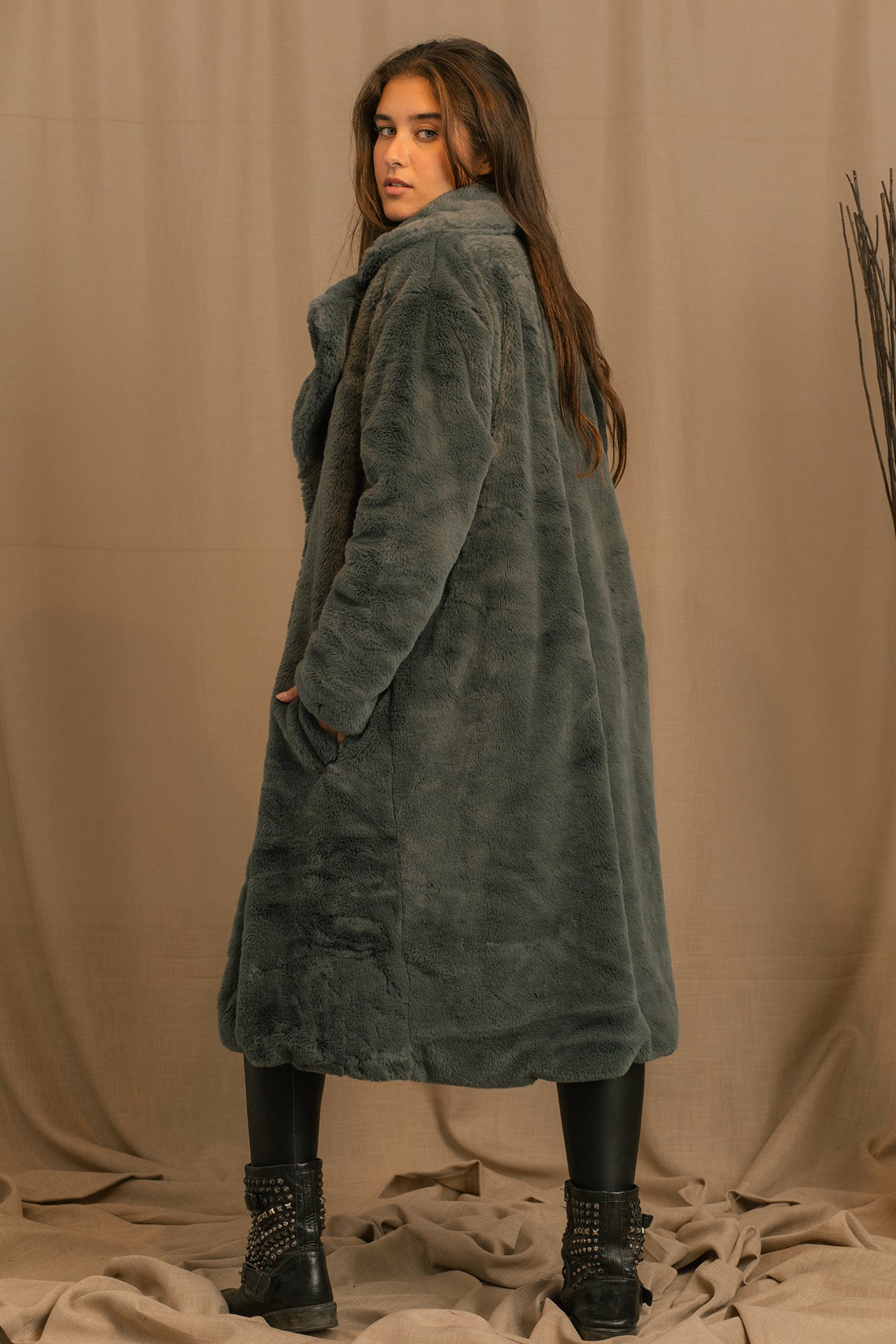 Warm Coat - Faux Fur - Oversize